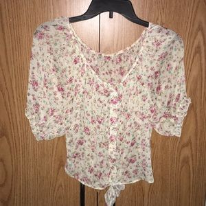 NWOT Floral Tie Bottom Puffed Sleeve Crop Top